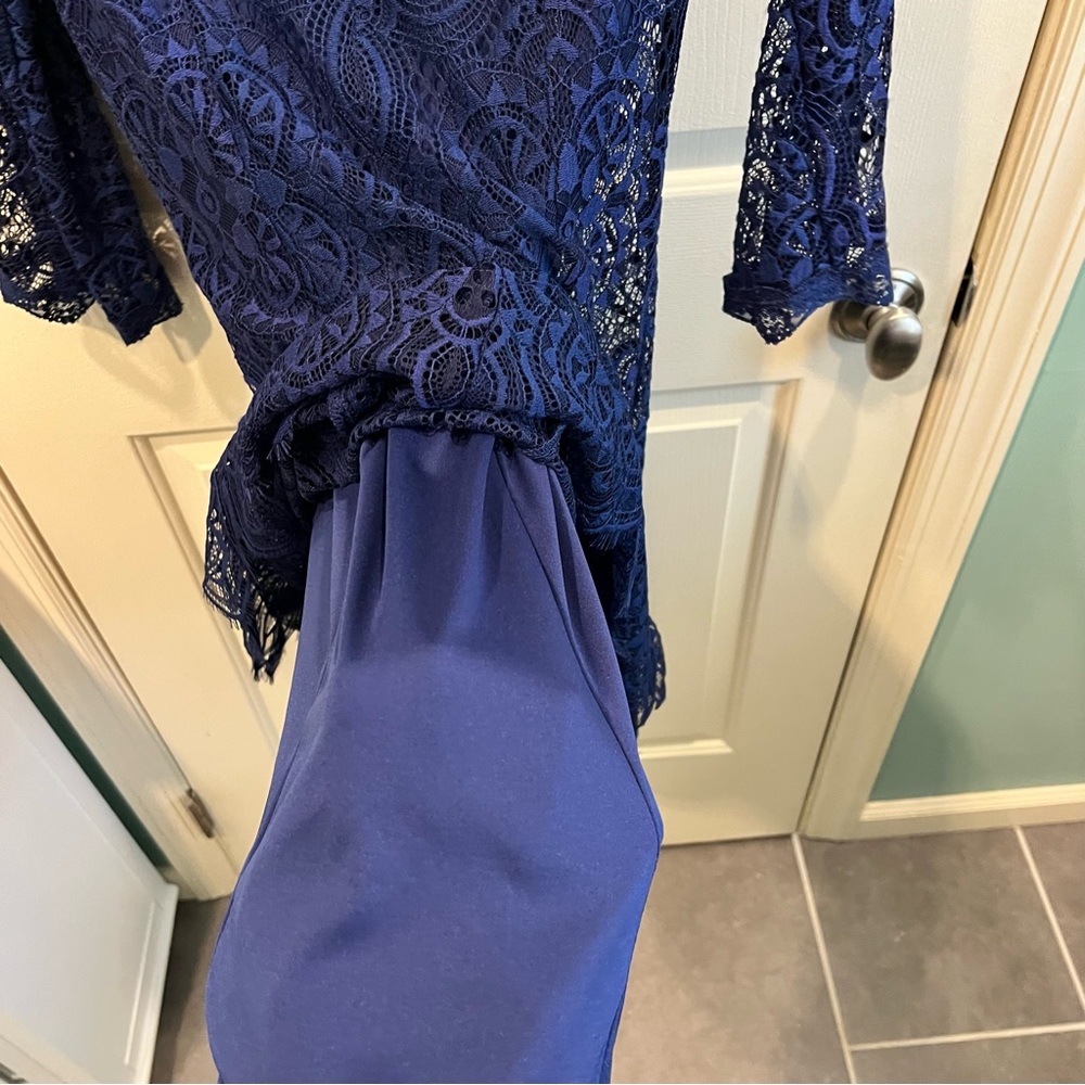 Lace cocktail dress - Picture 4 of 5